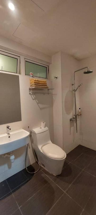 Twin Galaxy Jb Homestay By Summer Johor Bahru Exterior foto
